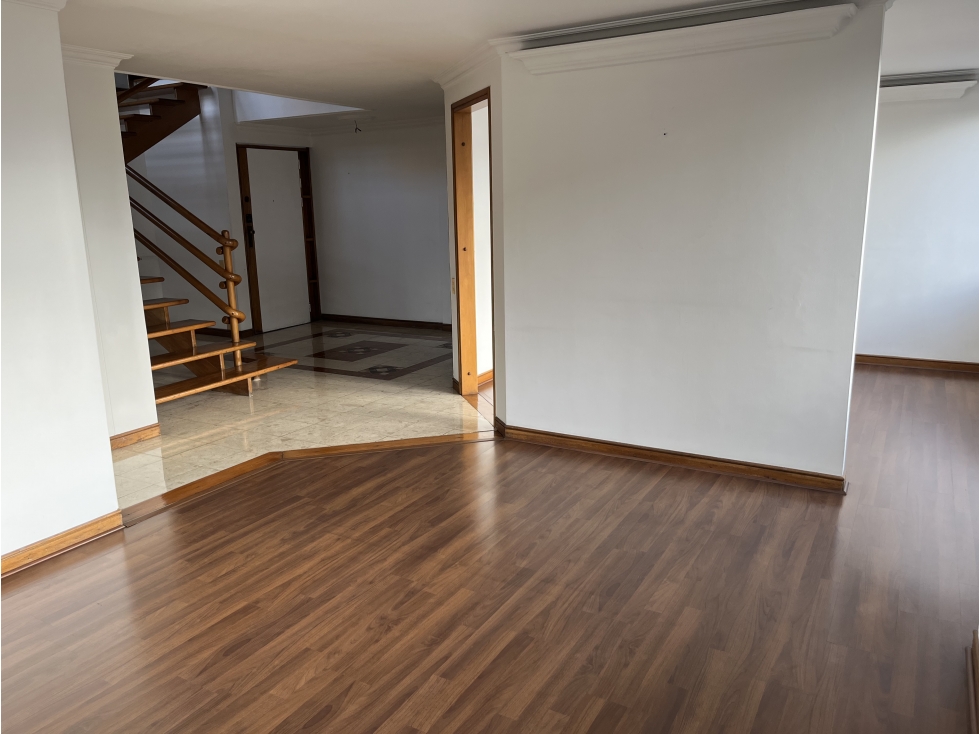 APARTAMENTO PARA VENTA O RENTA DE DOS NIVELES EN LA SUPERIOR DD — foto 2