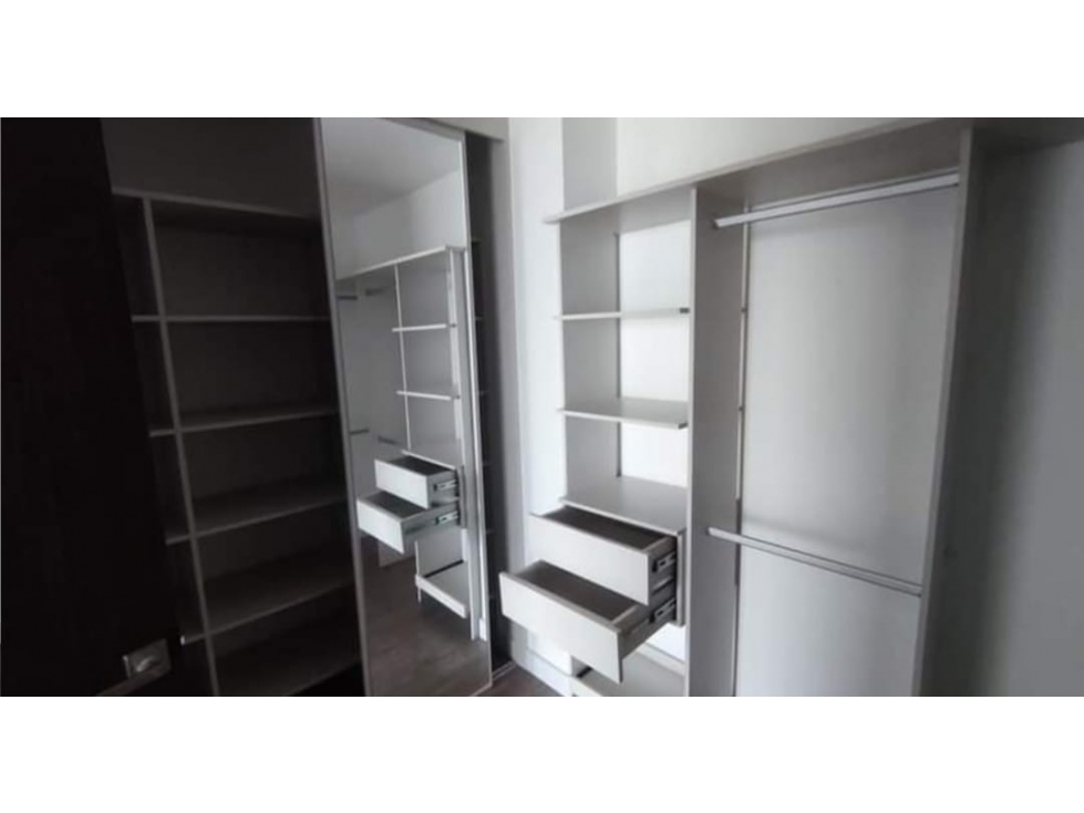 APARTAMENTO EN SABANETA PARA VENTA EN PISO ALTO CON VISTA HERMOSA CCZ — foto 2