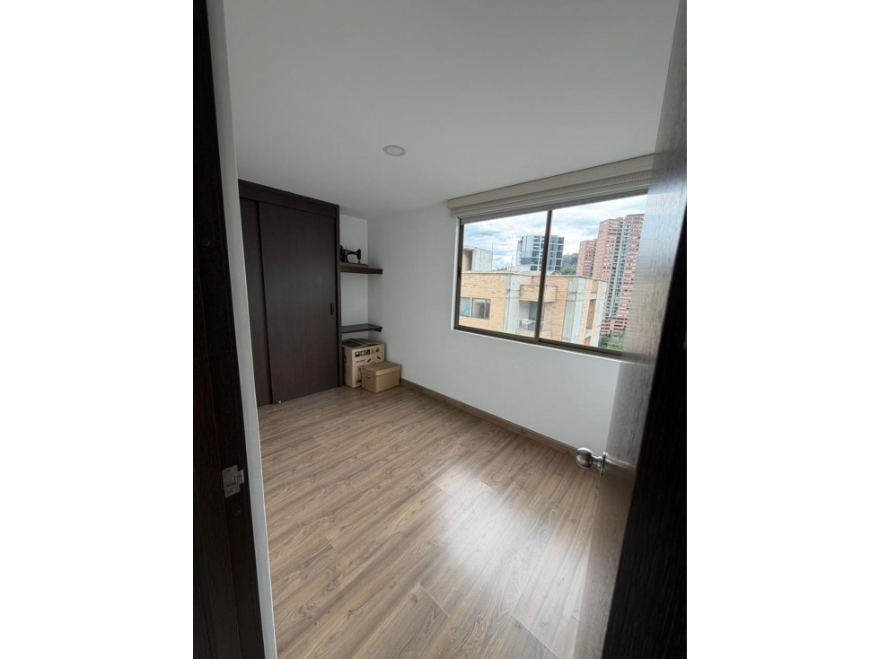 APARTAMENTO EN EL POBLADO SECTOR MARIANITO PARA RENTA — foto 2