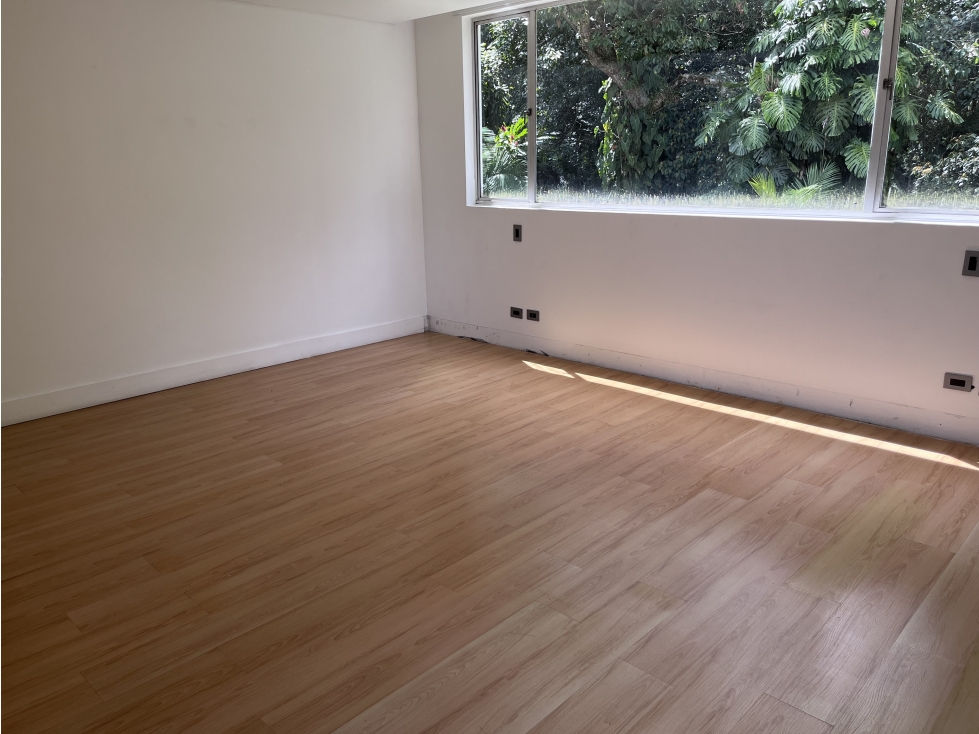 CASA EN RENTA PARA OFICINAS O VIVIENDA EN LA COLA DEL ZORRO — foto 2
