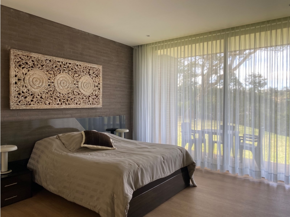 CASA ESPECTACULAR DE 1 NIVEL EN EL RETIRO EN UNIDAD EXCLUSIVA MYC — foto 2