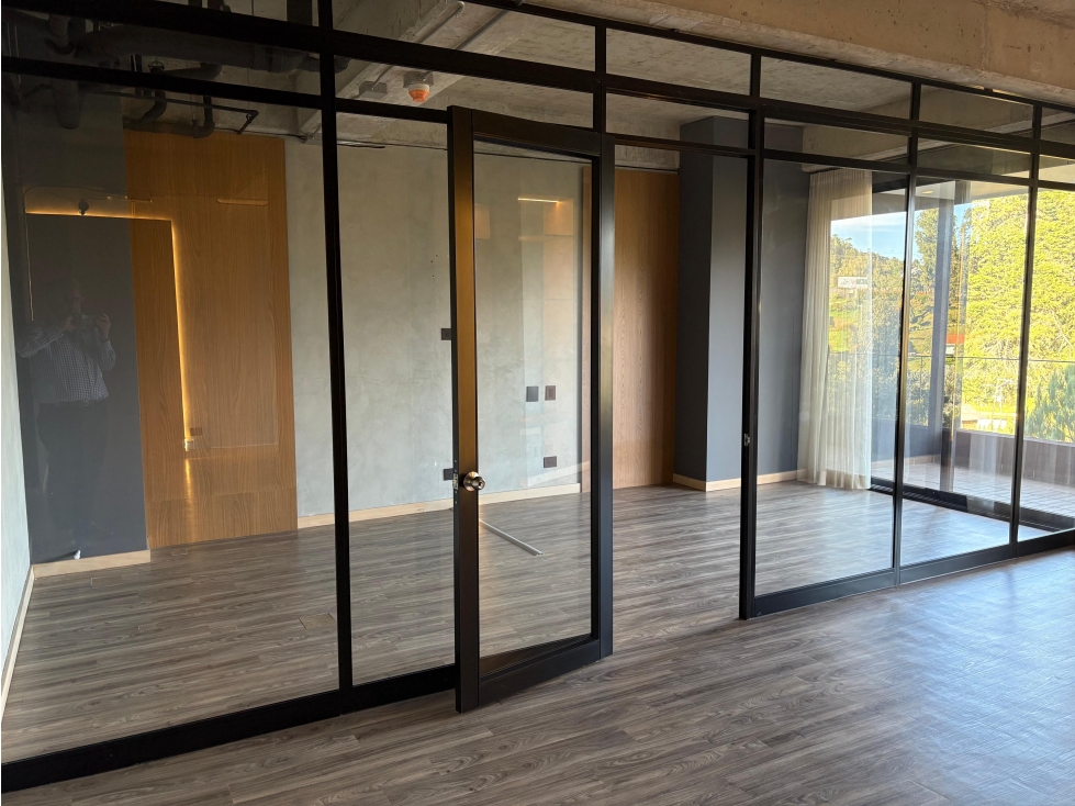 OFICINA NUEVA PARA ARRIENDO EN EL ALTO DE LAS PALMAS DD