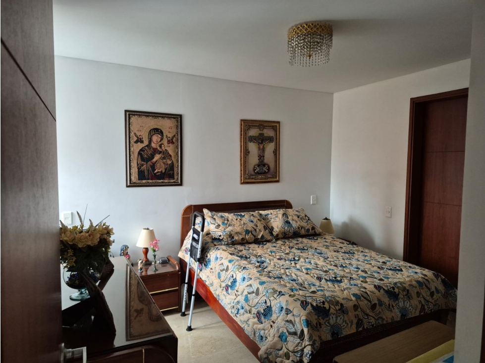 APARTAMENTO EN RENTA IMPECABLE SECTOR LAURELES EN PISO ALTO — foto 3