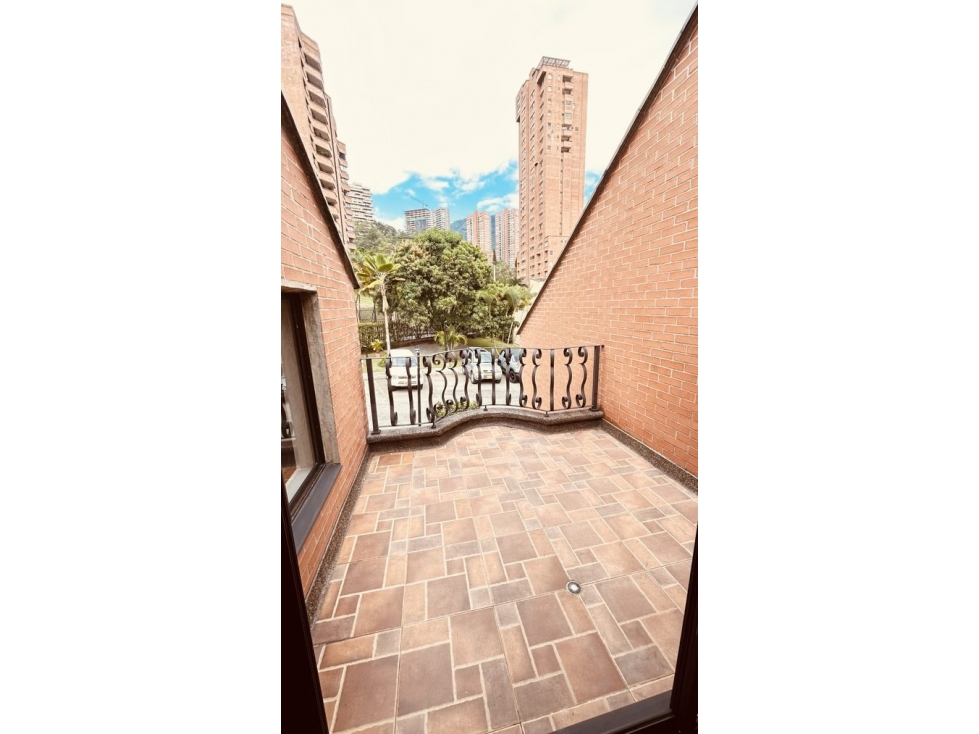 Casa en venta El Poblado Las Palmas — foto 2