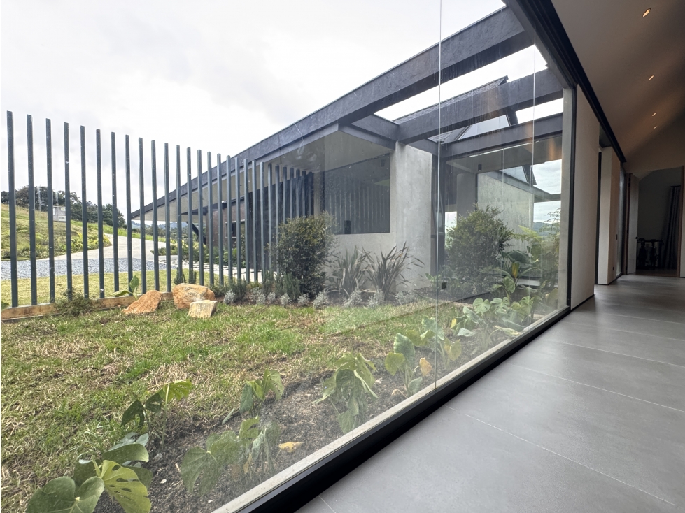 Casa en venta o arriendo Alto de Las Palmas Envigado — foto 2