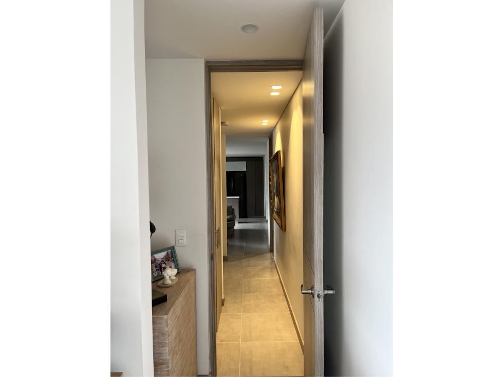APARTAMENTO PARA VENTA EN ENVIGADO PISO ALTO LOMA DE LOS MESA CCZ — foto 3