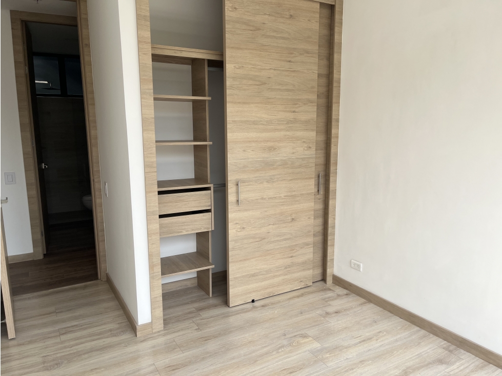 APARTAMENTO MODERNO EN ENVIGADO PARA RENTA DISPONIBLE CCZ — foto 3
