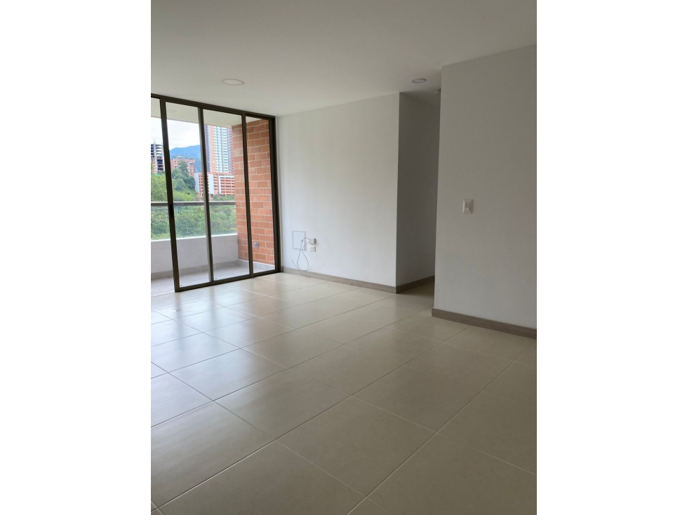 APARTAMENTO MODERNO EN SABANETA EN PISO ALTO PARA VENTA CYM — foto 3