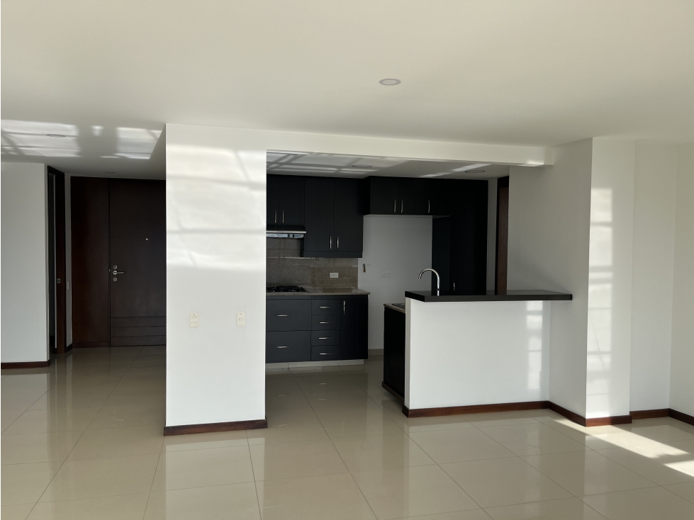 APARTAMENTO PARA RENTA EN LA CALERA EN PISO ALTO DD — foto 2