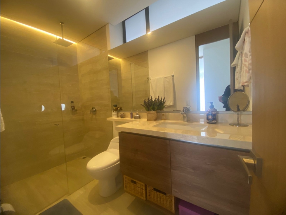 APARTAMENTO EXCLUSIVO PARA VENTA EN LLANOGRANDE PISO BAJO MYC — foto 3