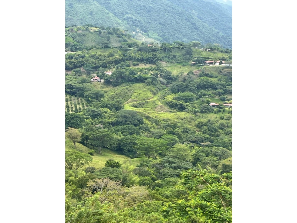 LOTE EN LA SIRIA CON VISTA ESPECTACULAR Y EN UBICACION AAA SYC — foto 3