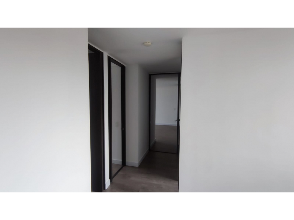 APARTAMENTO EN SABANETA PARA VENTA EN PISO ALTO CON VISTA HERMOSA CCZ — foto 3