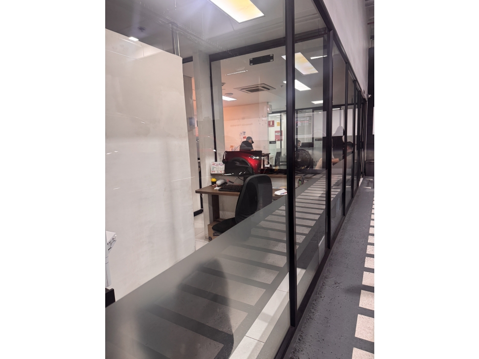 LOCAL CON EXCELENTE RENTA PARA LA VENTA EN CENTRO COMERCIAL LYC — foto 3