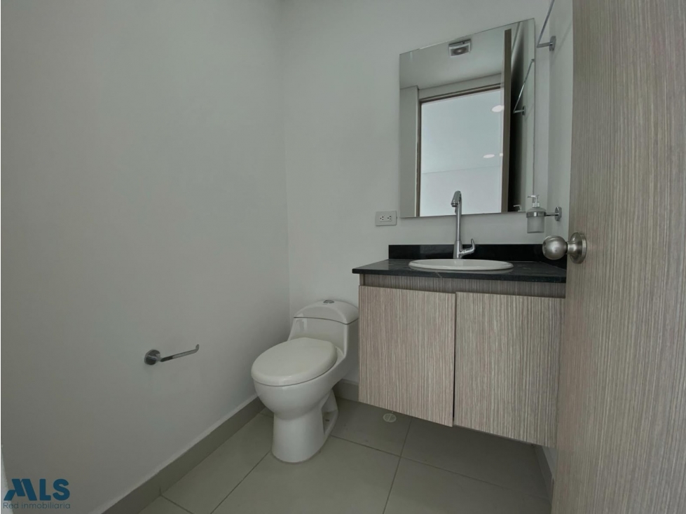 OFICINAS PARA LA VENTA EN SABANETA CON POSIBILIDAD DE CONEXION — foto 2