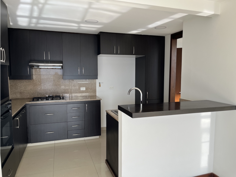 APARTAMENTO PARA RENTA EN LA CALERA EN PISO ALTO DD