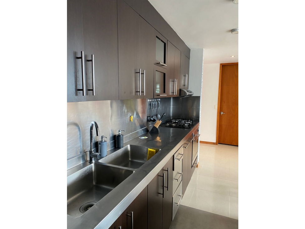 APARTAMENTO EN VENTA PISO ALTO SECTOR CASTROPOL SIN RUIDO SF — foto 4