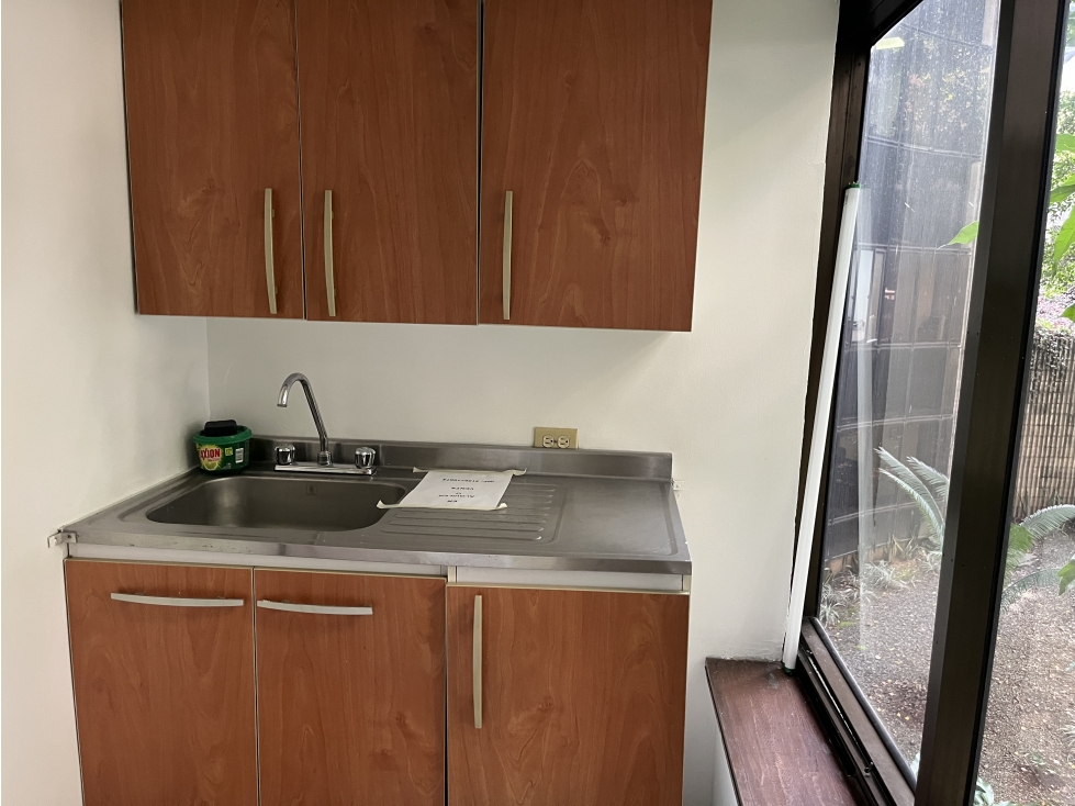 OFICINA EN EL POBLADO SECTOR CASTROPOL PARA RENTA O VENTA CCZ — foto 4