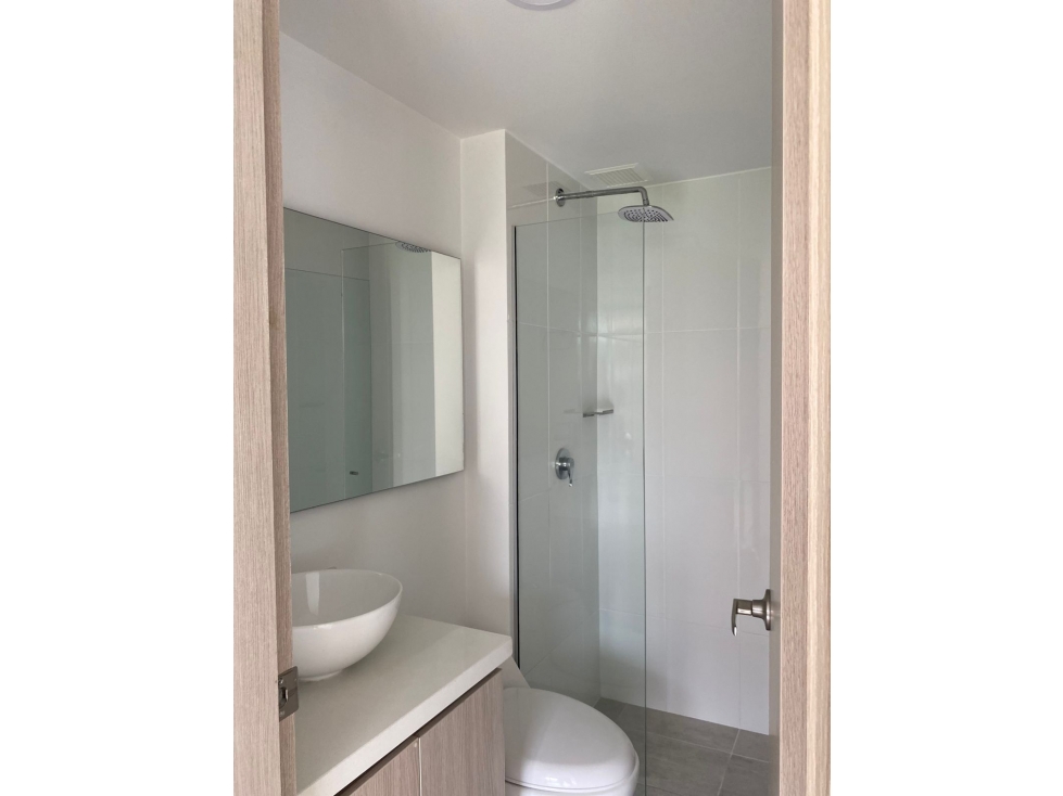 APARTAMENTO MODERNO EN SABANETA EN PISO ALTO PARA VENTA CYM — foto 4