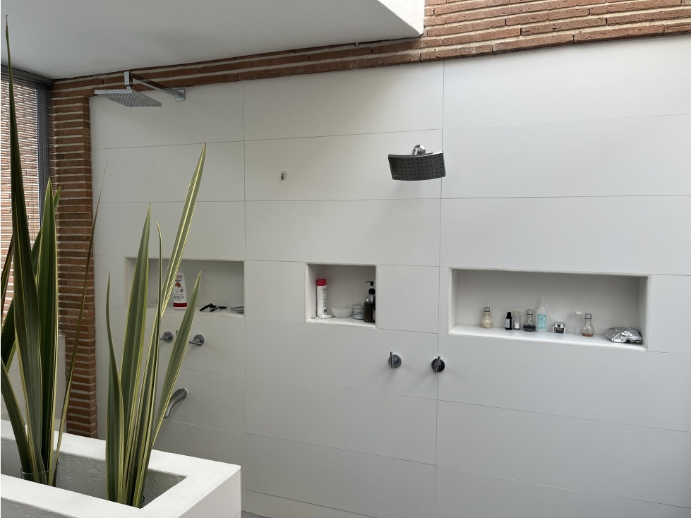 CASA EN LLANOGRANDE HERMOSA PARA VENTA CON ACABADOS AAA CYM — foto 3