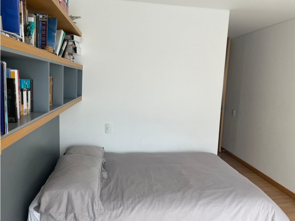 APARTAMENTO EN PISO ALTO CON ESPECTACULAR VISTA PARA RENTA DD — foto 4