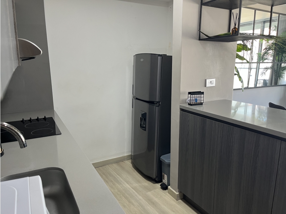APARTAMENTO AMOBLADO EN PISO ALTO SECTOR MILLA DE ORO EN RENTA DD — foto 4