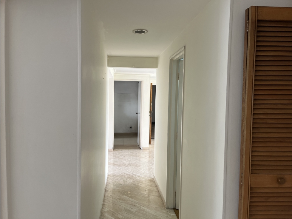 APARTAMENTO EN EL POBLADO PARA RENTA EN ZONA SILENCIOSA Y CAMPESTRE — foto 5