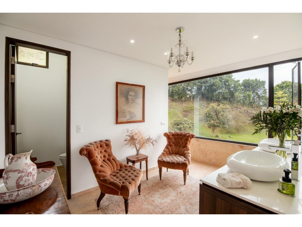 CASA DE REVISTA PARA VENTA O RENTA EN EL SECTOR PALMAS CYC — foto 4