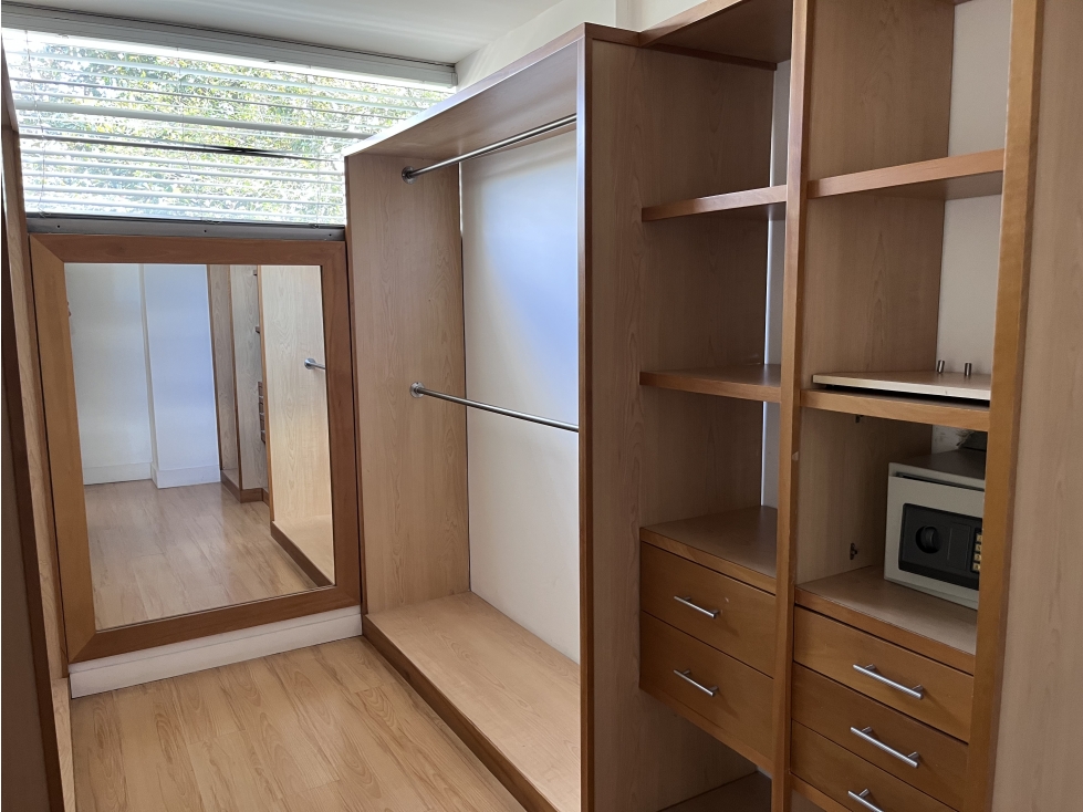 CASA EN RENTA PARA OFICINAS O VIVIENDA EN LA COLA DEL ZORRO — foto 4