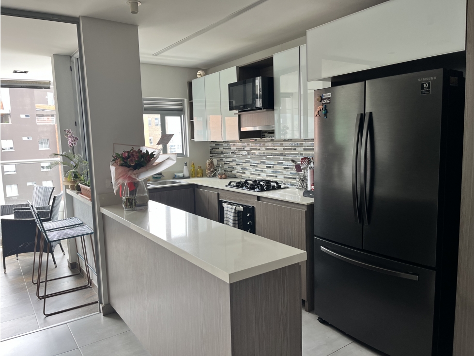 APARTAMENTO PARA VENTA EN ENVIGADO PISO ALTO LOMA DE LOS MESA CCZ