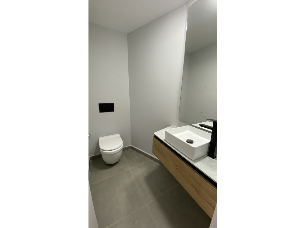 APARTAMENTO REMODELADO EN MILLA DE ORO PARA VENTA — foto 5