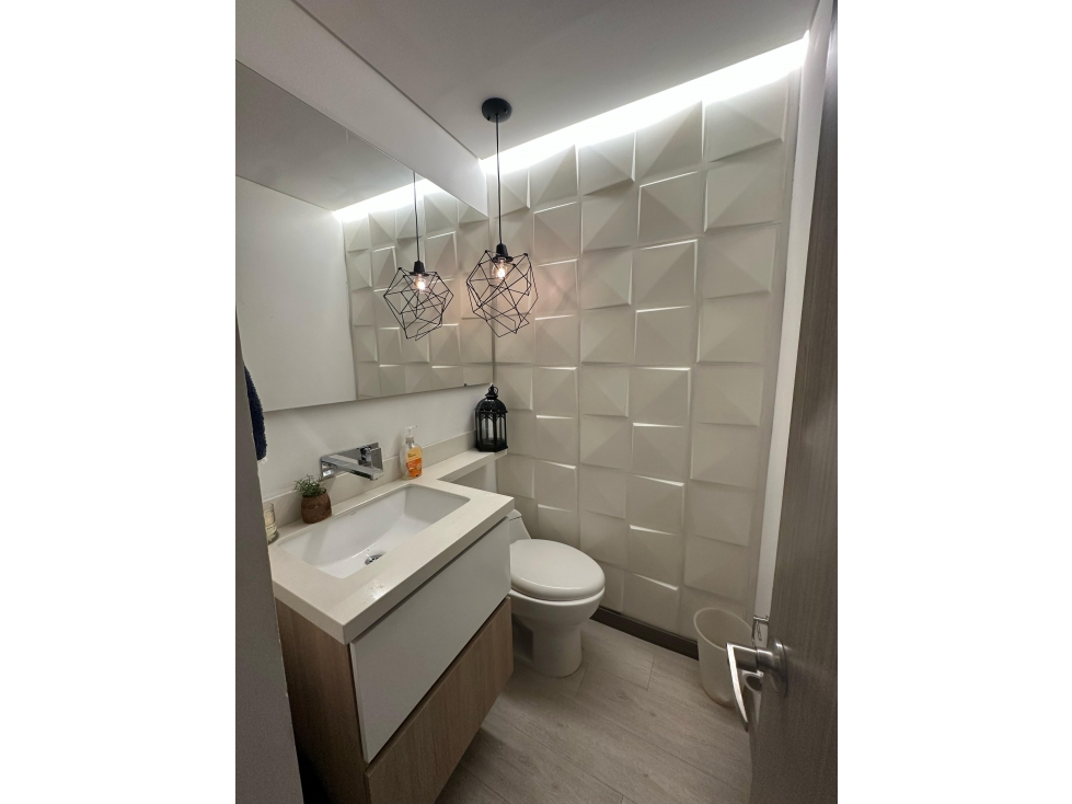 APARTAMENTO REMODELADO EN PISO ALTO PARA VENTA EN CIUDAD DEL RIO DD — foto 4