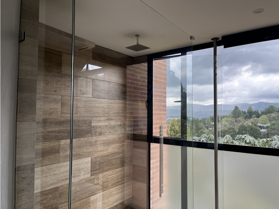 CASA CAMPESTRE DE REVISTA EN 1 SOLO NIVEL EN GUARNE PARA LA VENTA DD — foto 6