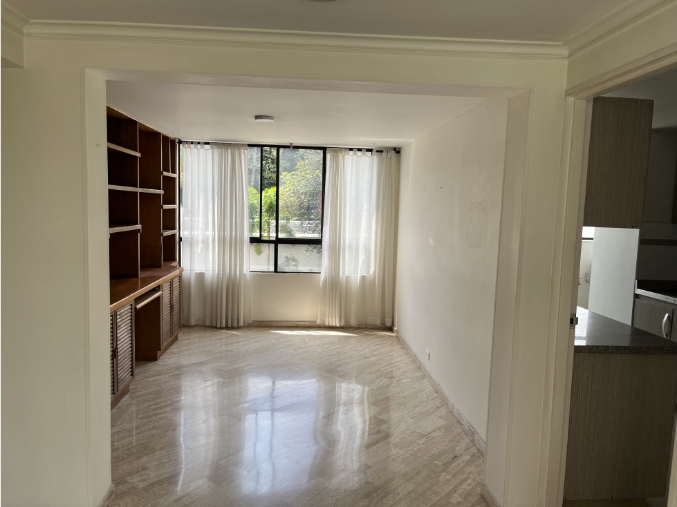 APARTAMENTO EN EL POBLADO PARA RENTA EN ZONA SILENCIOSA Y CAMPESTRE — foto 6