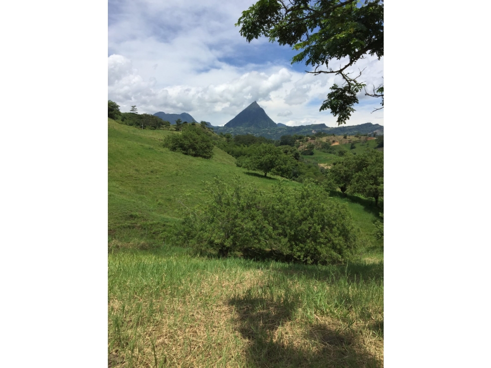 LOTE EN LA SIRIA CON VISTA ESPECTACULAR Y EN UBICACION AAA SYC — foto 5