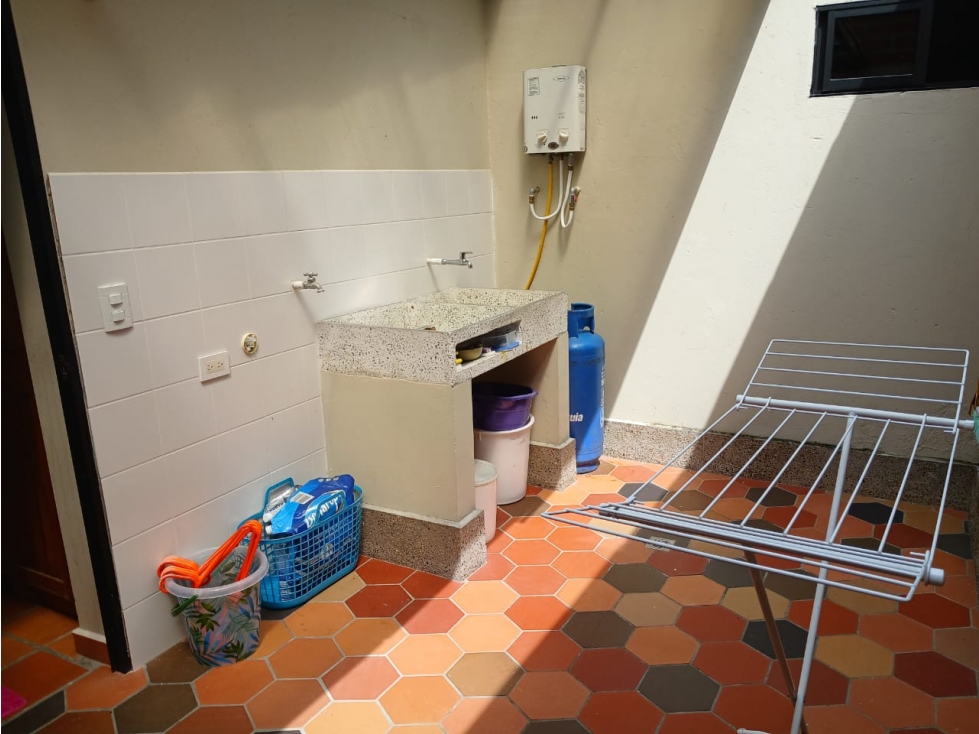 CASA CAMPESTRE PARA LA VENTA EN SAN JERONIMO A 1.5 KM DEL PUEBLO — foto 5