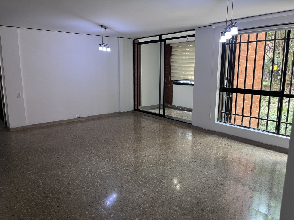 APARTAMENTO EN MILLA DE ORO PARA RENTA REMODELADO Y EN SITIO TRANQUILO — foto 3