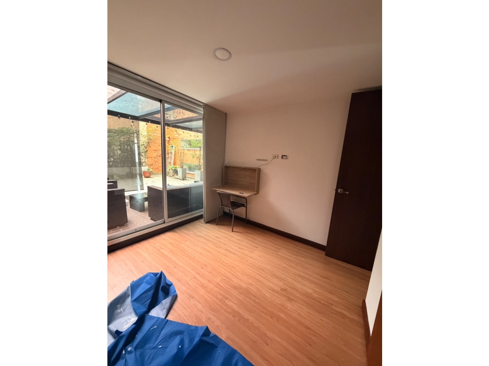 APARTAMENTO EN CUMBRES PARA RENTA CON TERRAZA PISO INTERMEDIO — foto 4