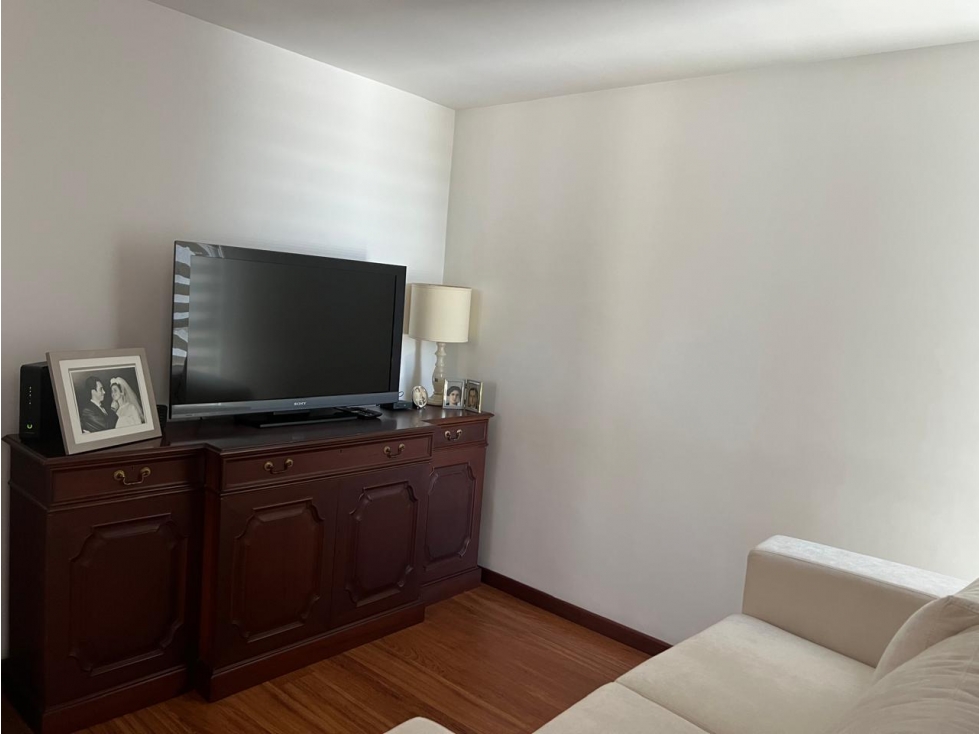 APARTAMENTO CON VISTA HERMOSA PARA RENTA EN EL POBLADO PISO ALTO — foto 5