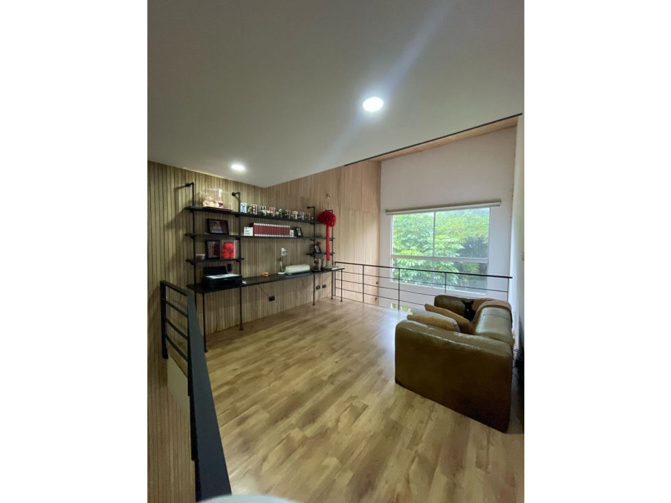 CASA EN LA LOMA DEL ESCOBERO PARA VENTA SENCILLAMENTE HERMOSA - 5