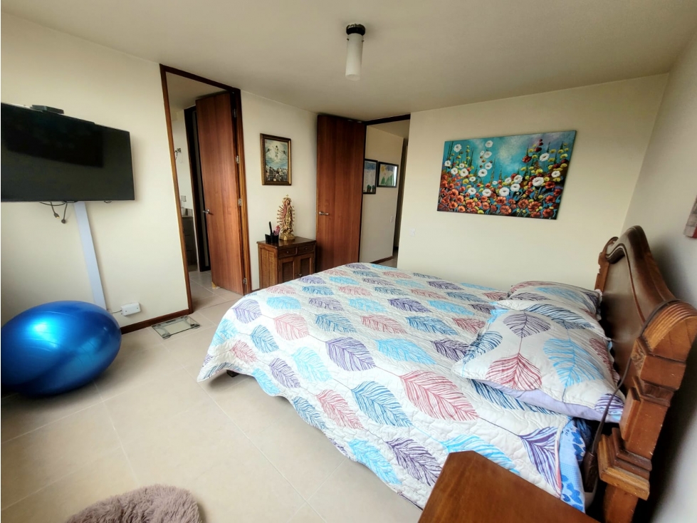 APARTAMENTO EN VENTA SECTOR BALSOS CON LA INFERIOR EN PISO ALTO LVV — foto 4