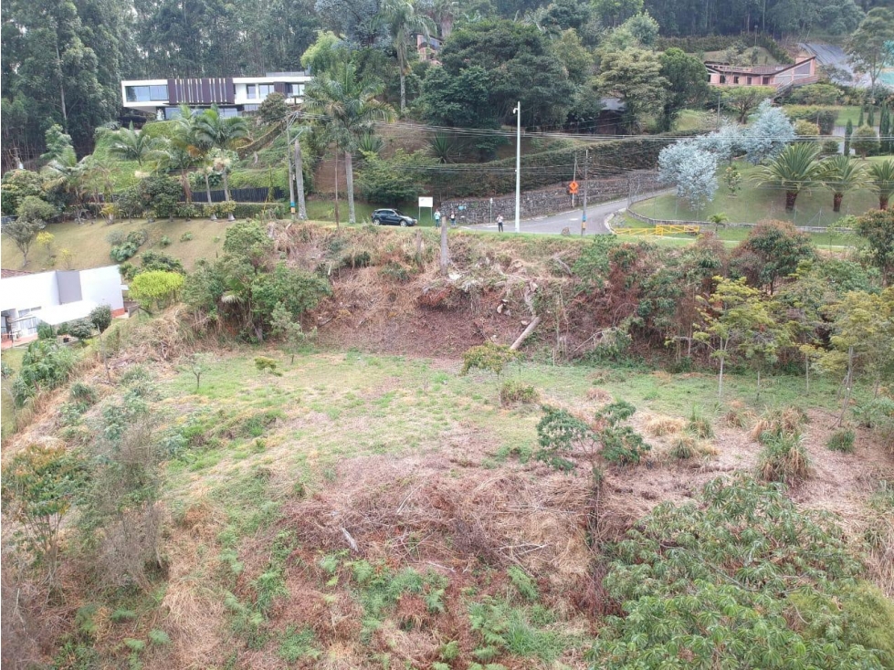 LOTE EN VENTA CON VISTA A LA CIUDAD EN VIA PALMAS CCZ — foto 5