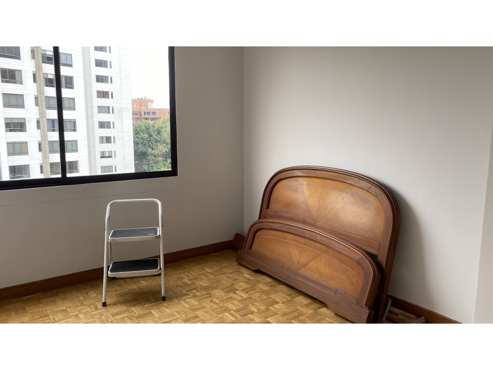 APARTAMENTO REMODELADO EN MILLA DE ORO PARA VENTA — foto 6