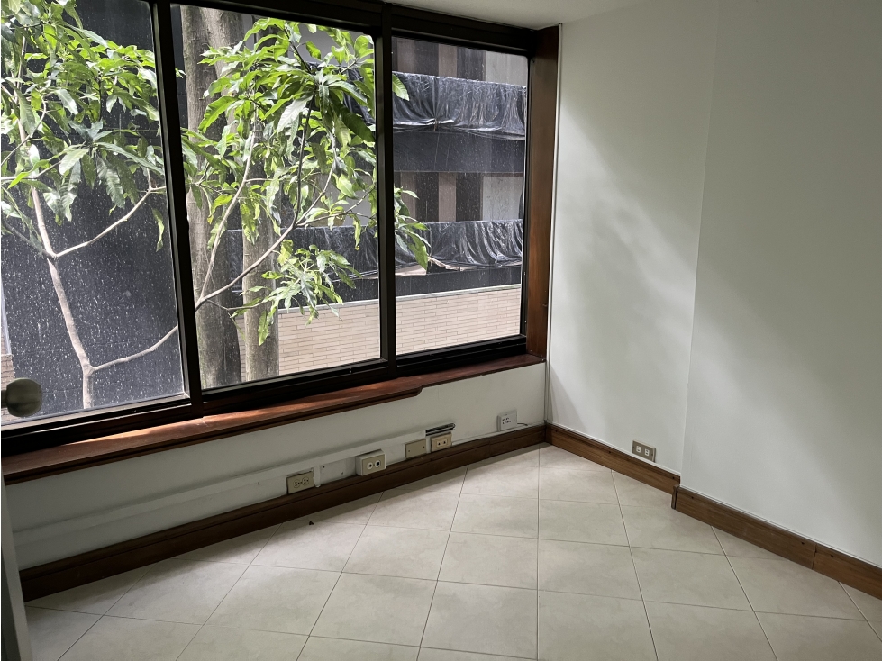 OFICINA EN EL POBLADO SECTOR CASTROPOL PARA RENTA O VENTA CCZ — foto 6