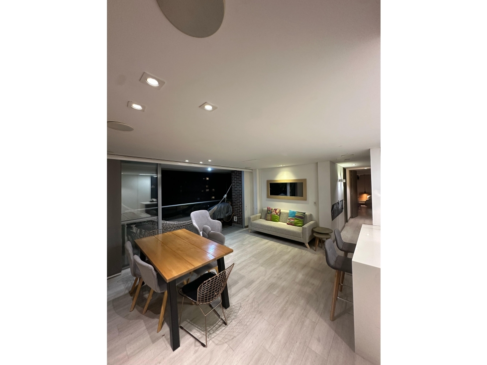 APARTAMENTO REMODELADO EN PISO ALTO PARA VENTA EN CIUDAD DEL RIO DD — foto 5