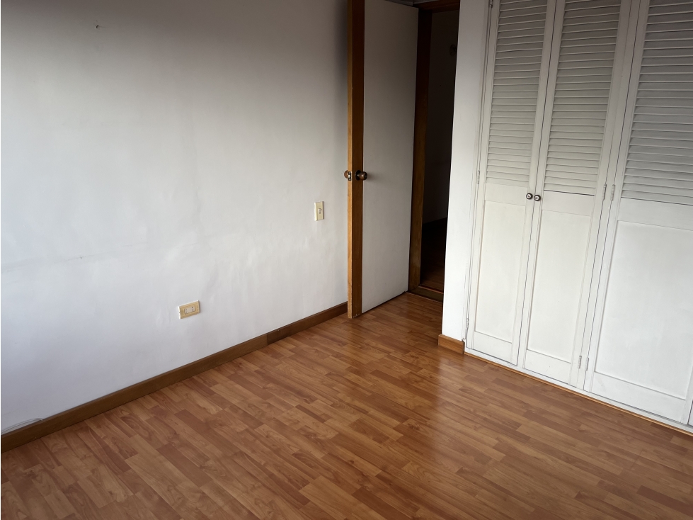APARTAMENTO PARA VENTA O RENTA DE DOS NIVELES EN LA SUPERIOR DD — foto 6