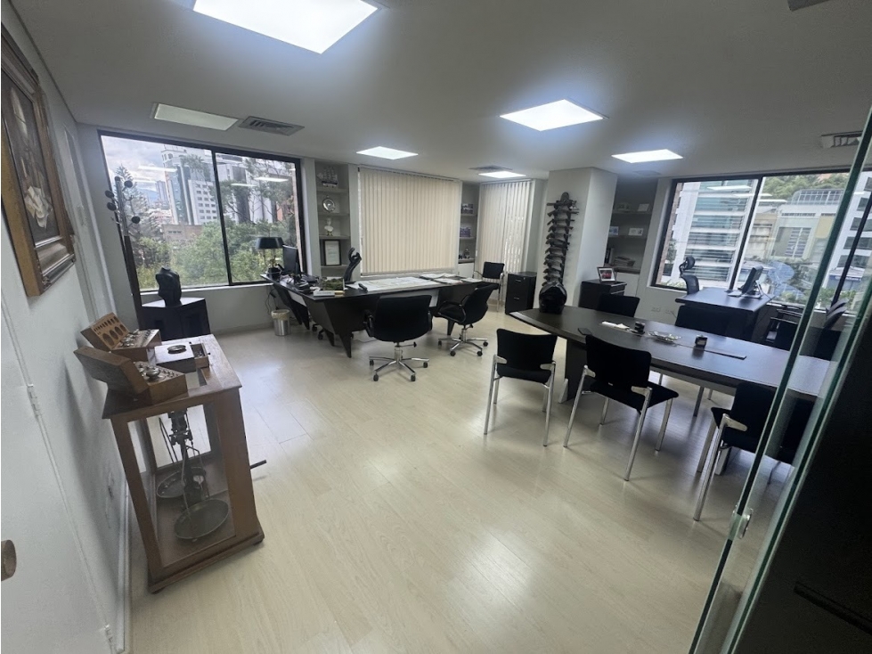 OFICINA EN LA MILLA DE ORO PARA VENTA EN PISO INTERMEDIO DD — foto 5