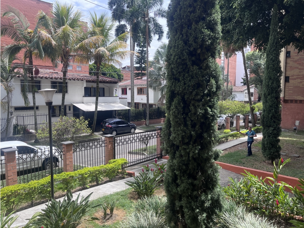 APARTAMENTO PARA LA VENTA EN ENVIGADO BARRIO EL PORTAL PISO INTERMEDIO — foto 4