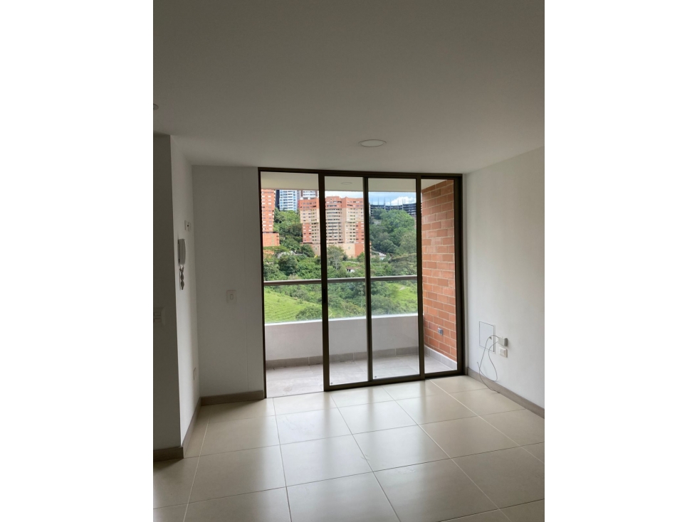 APARTAMENTO MODERNO EN SABANETA EN PISO ALTO PARA VENTA CYM — foto 6