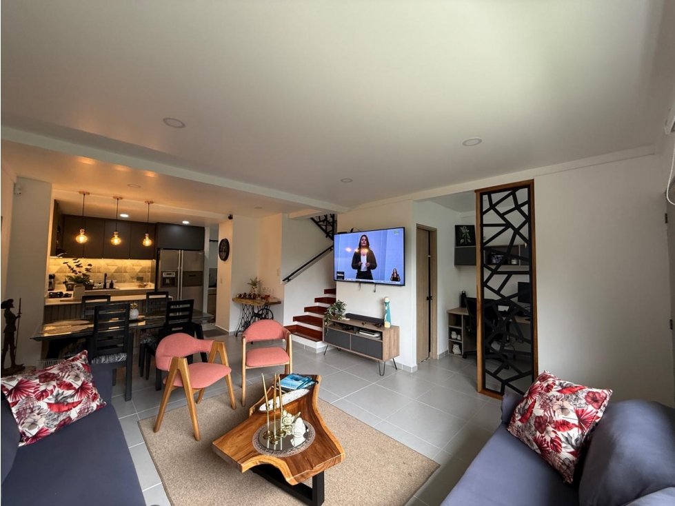 CASA UNIFAMILIAR EN UNIDAD CERRADA EN GIRARDOTA PARA VENTA — foto 2