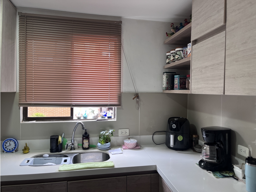 APARTAMENTO EN LAS LOMAS PARA VENTA CON OPORTUNIDAD DE REMODELAR — foto 6